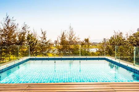 Cost of Glass Pool Fence Repair in Bloomingdale, FL