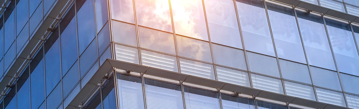 UV-Resistant Glass Experts&nbsp;in Bloomingdale, FL